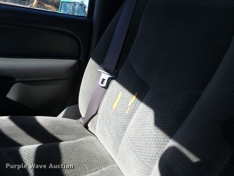 image for item DH7856 2005 Chevrolet Silverado 1500 Crew Cab pickup truck