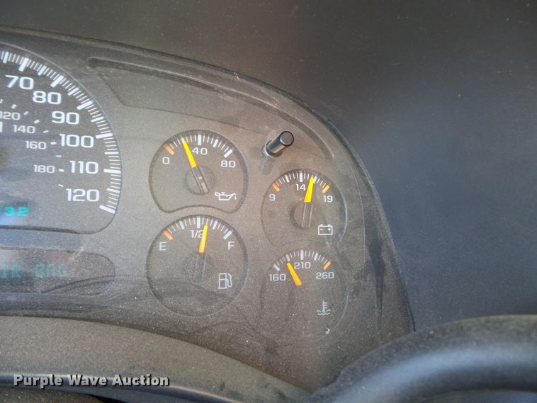 image for item DH7856 2005 Chevrolet Silverado 1500 Crew Cab pickup truck