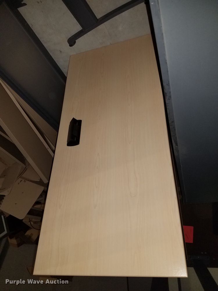 image for item DO9407 Office furniture