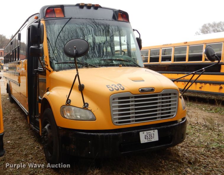 image for item EC9187 2008 Freightliner 310TS school bus