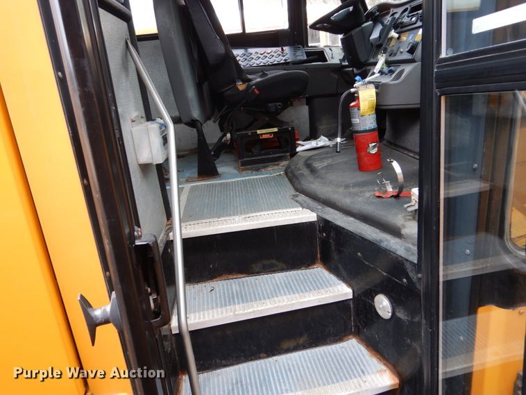 image for item EC9187 2008 Freightliner 310TS school bus