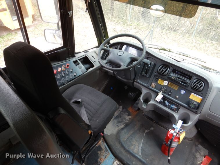 image for item EC9187 2008 Freightliner 310TS school bus