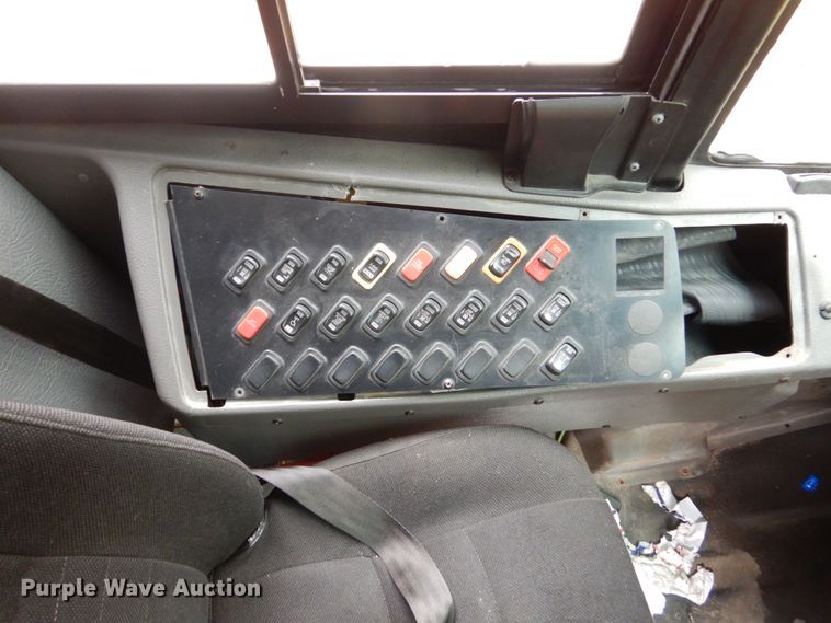 image for item EC9187 2008 Freightliner 310TS school bus