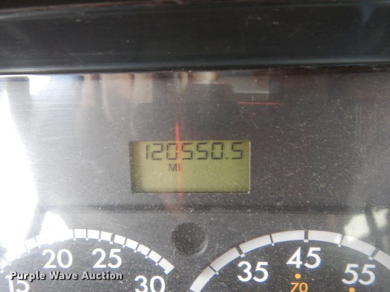 image for item EC9187 2008 Freightliner 310TS school bus