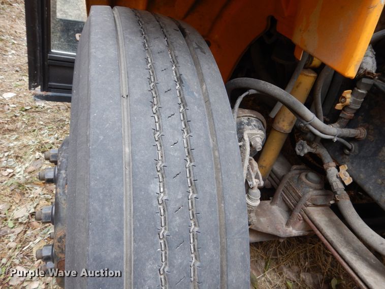 image for item EC9187 2008 Freightliner 310TS school bus