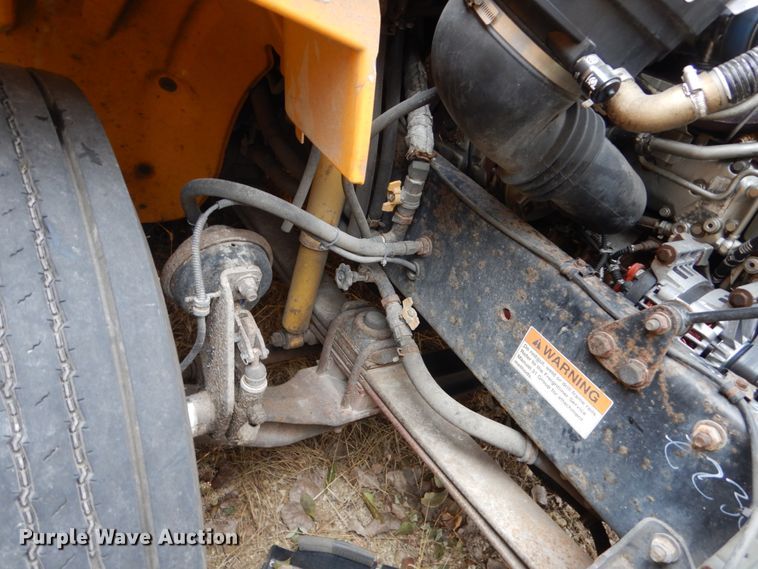 image for item EC9187 2008 Freightliner 310TS school bus