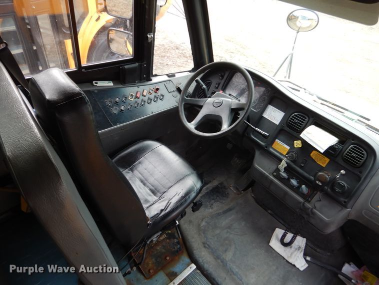 image for item EC9189 2007 Freightliner Thomas school bus