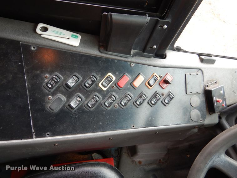 image for item EC9189 2007 Freightliner Thomas school bus