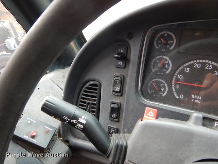 image for item EC9189 2007 Freightliner Thomas school bus