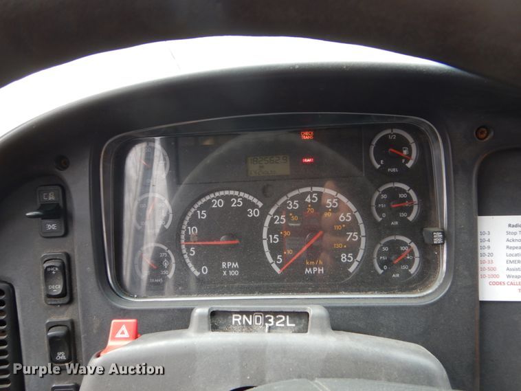 image for item EC9189 2007 Freightliner Thomas school bus