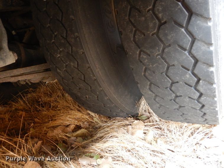 image for item EC9189 2007 Freightliner Thomas school bus