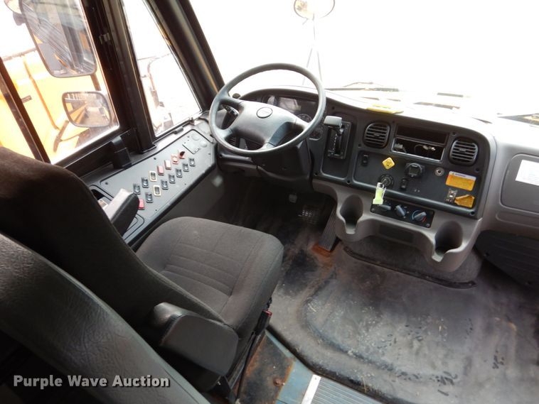 image for item EC9195 2009 Freightliner 310TS Thomas school bus