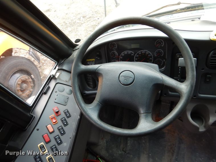 image for item EC9195 2009 Freightliner 310TS Thomas school bus