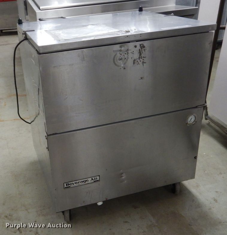 image for item EC9214 Beverage-Air cooler