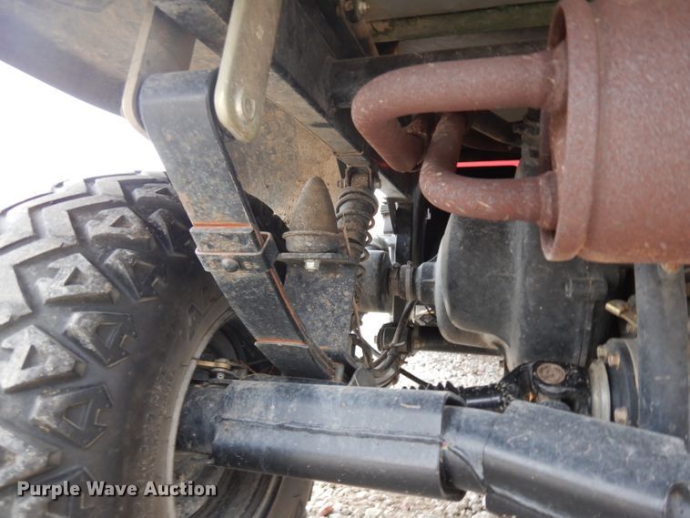 image for item ER9867 2005 Kawasaki Mule 3010 utility vehicle