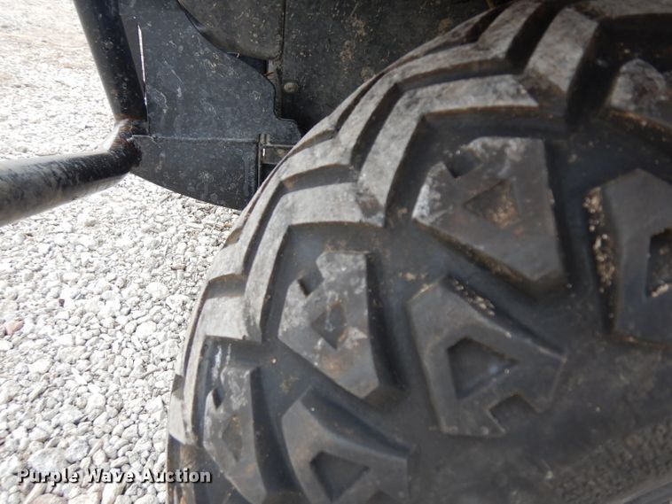 image for item ER9867 2005 Kawasaki Mule 3010 utility vehicle