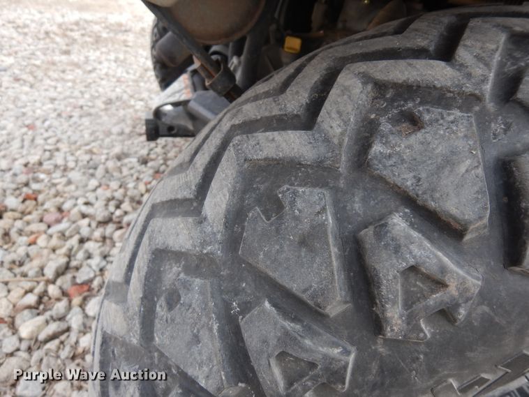 image for item ER9867 2005 Kawasaki Mule 3010 utility vehicle