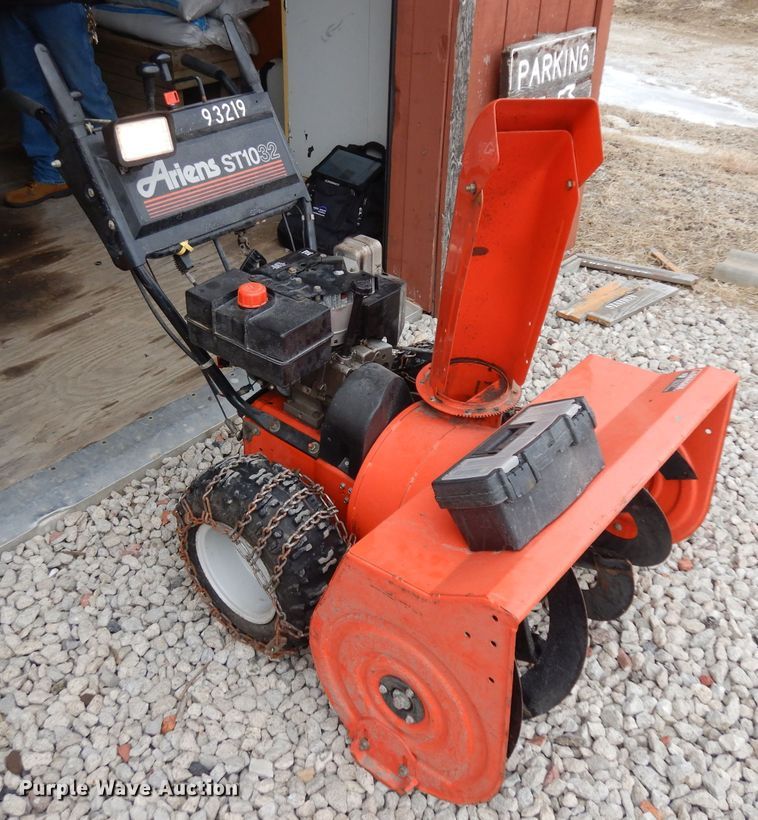 image for item ER9868 Arians ST1032 snow blower