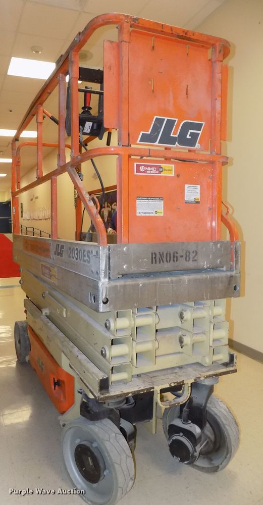 image for item ER9886 2006 JLG 2030ES scissor lift