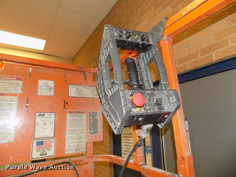 image for item ER9886 2006 JLG 2030ES scissor lift