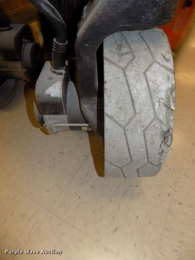 image for item ER9886 2006 JLG 2030ES scissor lift