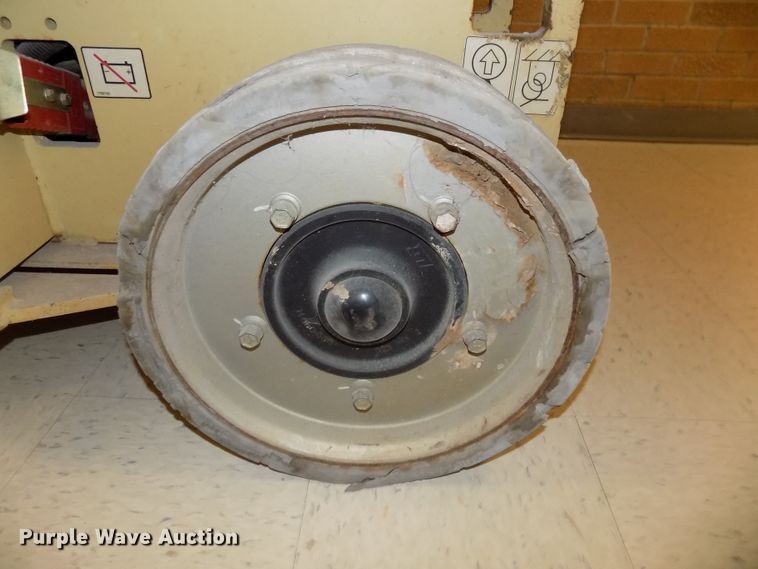 image for item ER9886 2006 JLG 2030ES scissor lift