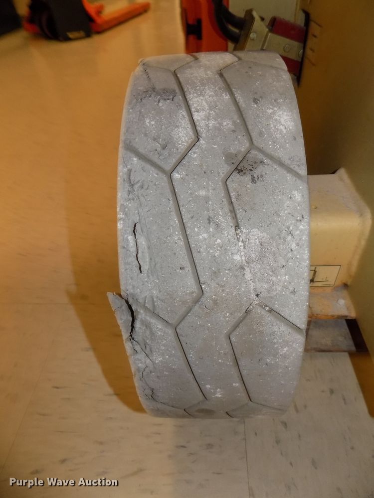 image for item ER9886 2006 JLG 2030ES scissor lift