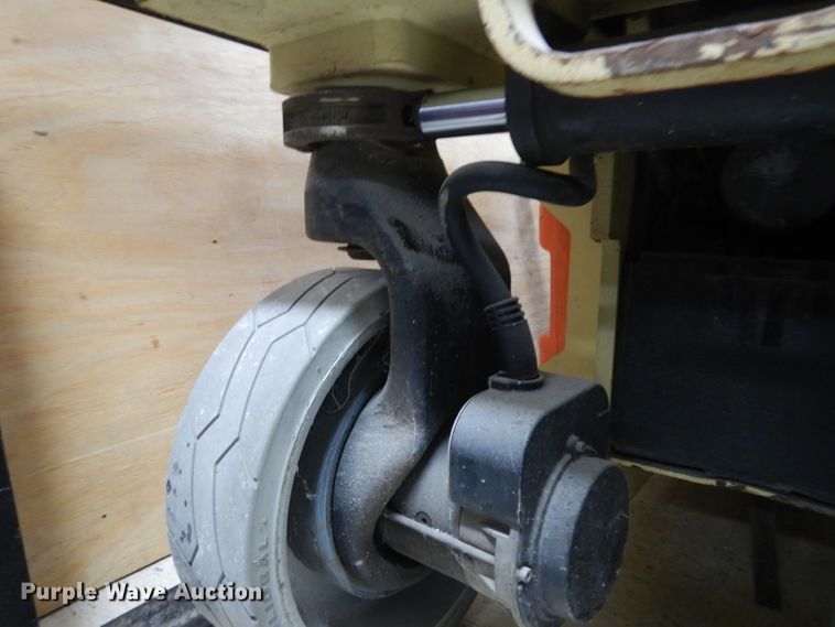 image for item ER9886 2006 JLG 2030ES scissor lift