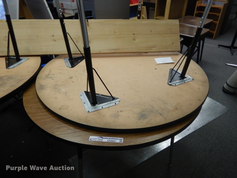 image for item ER9887 (4) round tables