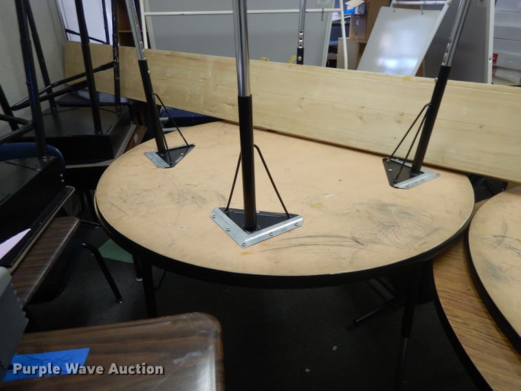 image for item ER9887 (4) round tables