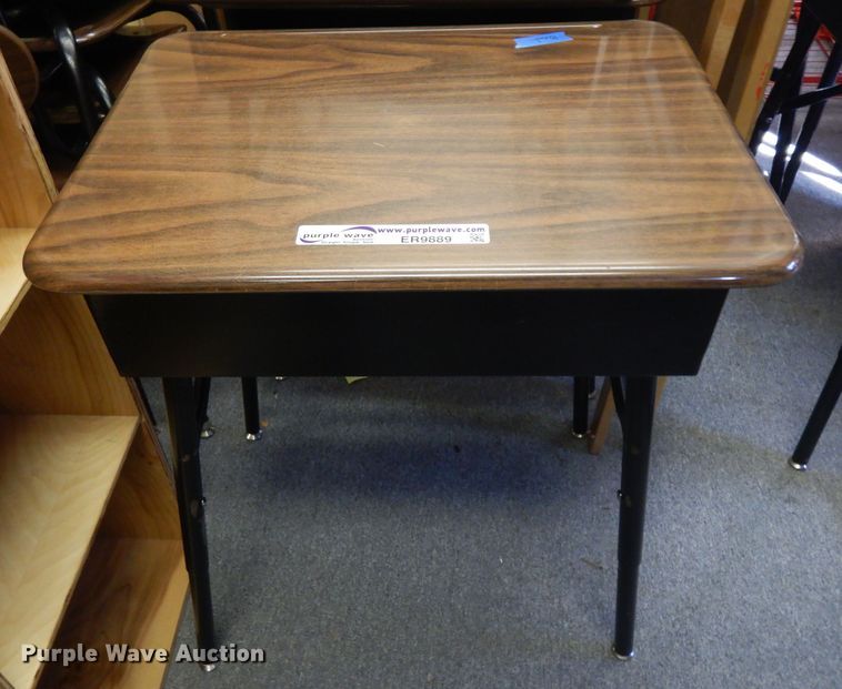 image for item ER9889 Approximately 24 desks