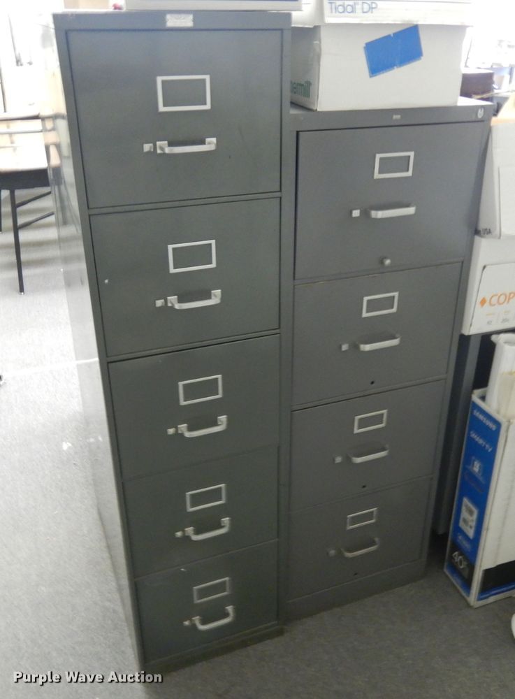 image for item ER9891 Approximately 6 filing cabinets