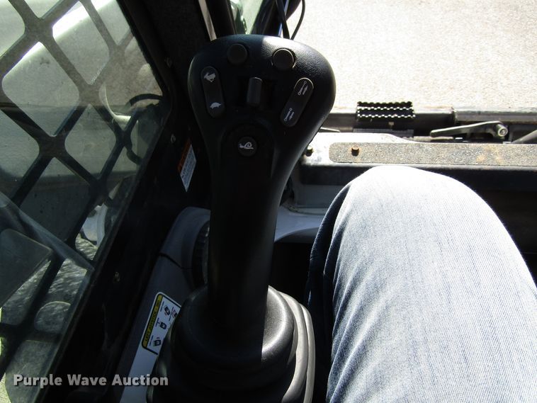 image for item FD9348 2008 Bobcat S300 skid steer