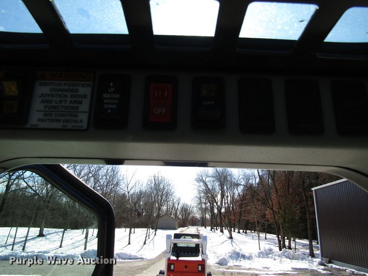 image for item FD9348 2008 Bobcat S300 skid steer