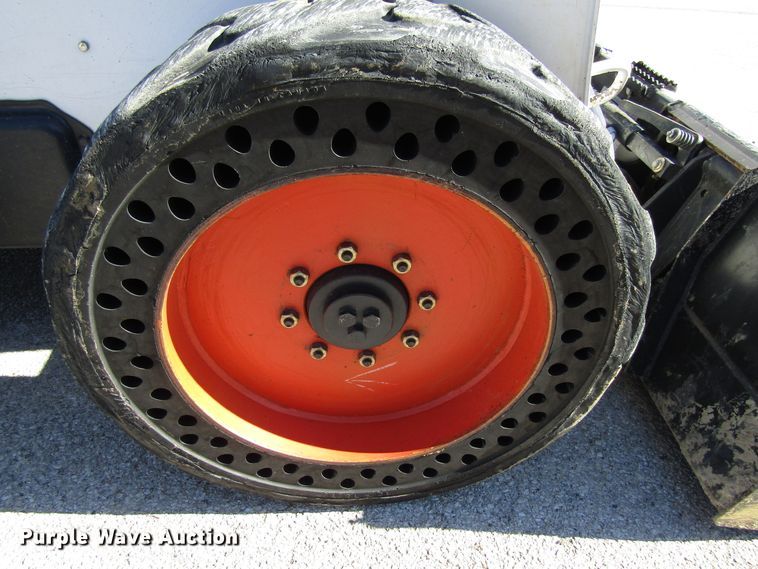 image for item FD9348 2008 Bobcat S300 skid steer