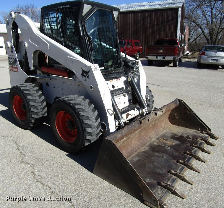 image for item FD9349 2008 Bobcat S300 skid steer