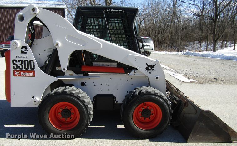 image for item FD9349 2008 Bobcat S300 skid steer