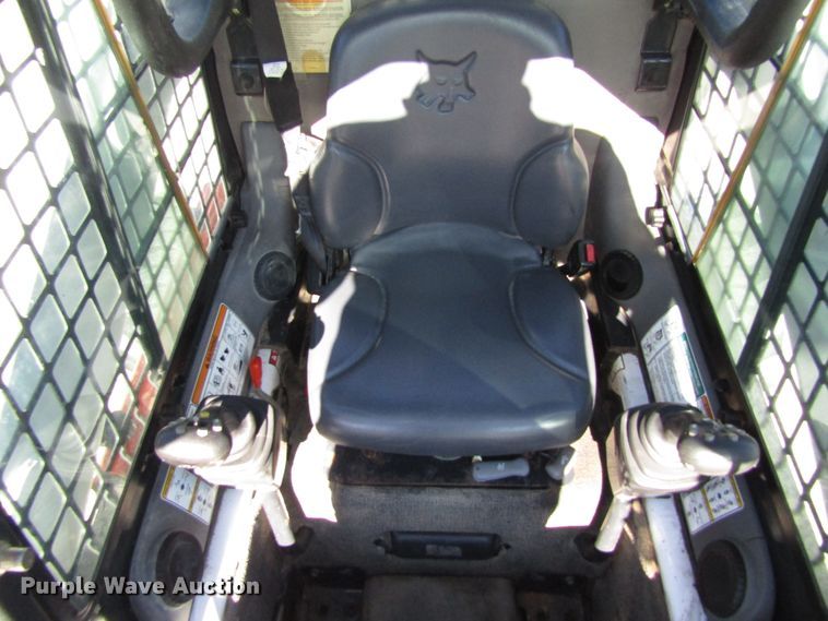 image for item FD9349 2008 Bobcat S300 skid steer