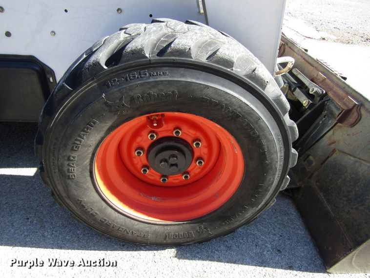 image for item FD9349 2008 Bobcat S300 skid steer