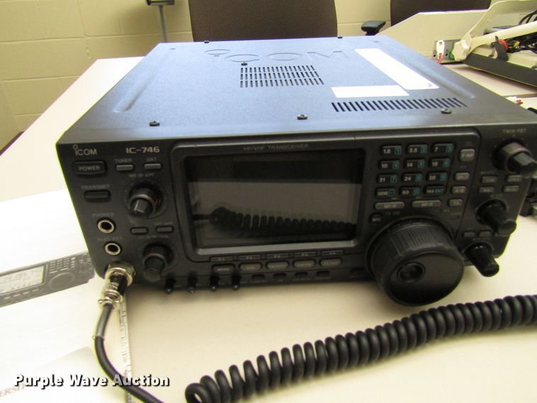 image for item FD9364 (3) iCom Amateur radio