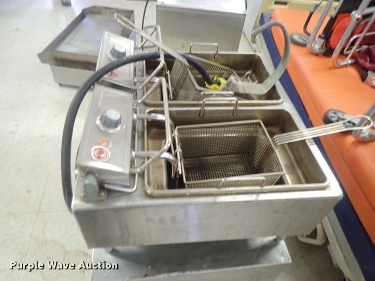 image for item FF9363 Restaurant equipment