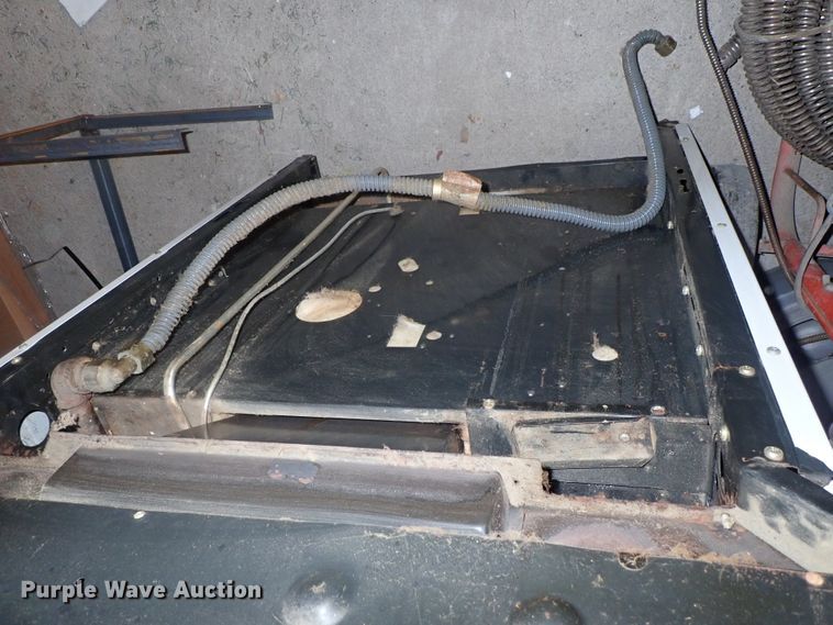 image for item FF9377 Magic Chef oven