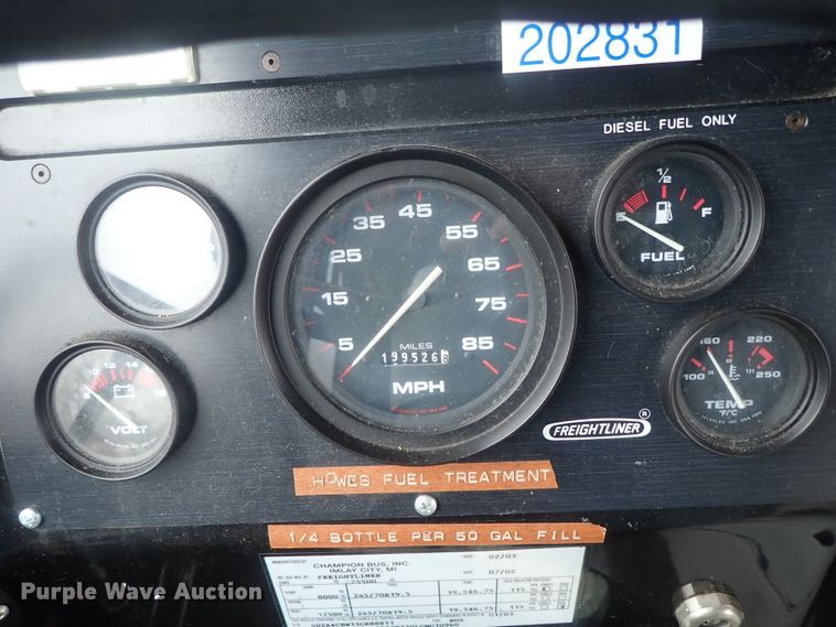 image for item FF9378 2003 Freightliner Champion coach bus