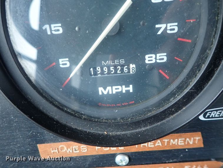 image for item FF9378 2003 Freightliner Champion coach bus