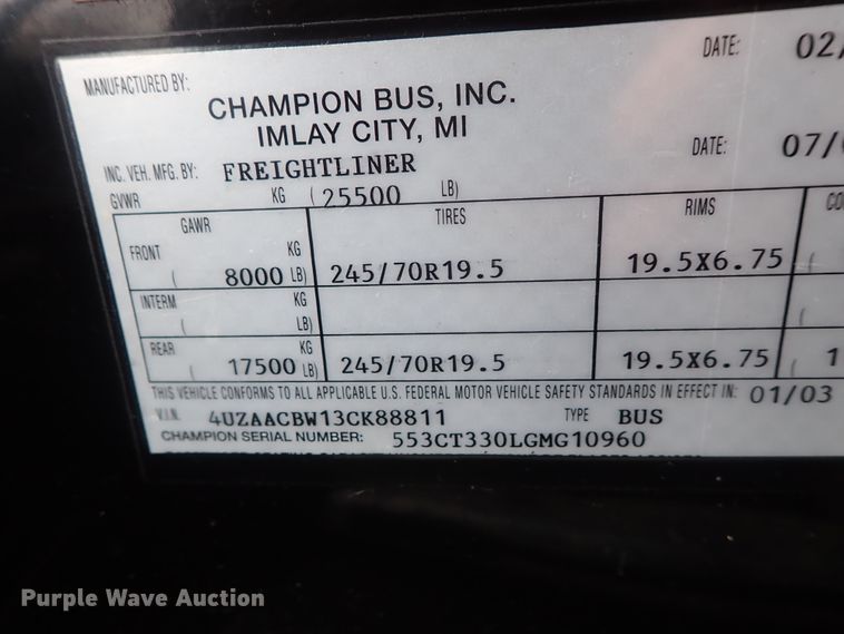 image for item FF9378 2003 Freightliner Champion coach bus