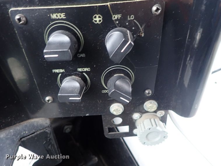 image for item FF9378 2003 Freightliner Champion coach bus