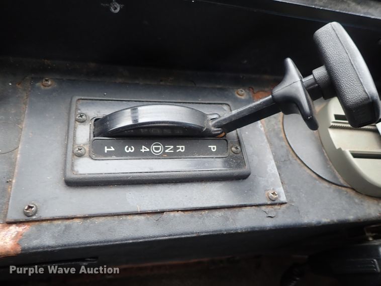 image for item FF9378 2003 Freightliner Champion coach bus