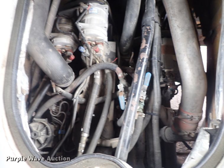 image for item FF9378 2003 Freightliner Champion coach bus