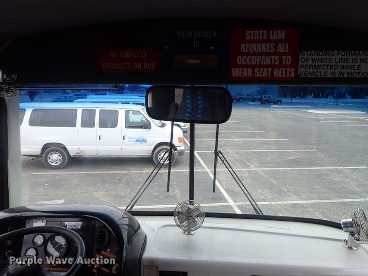 image for item FF9378 2003 Freightliner Champion coach bus