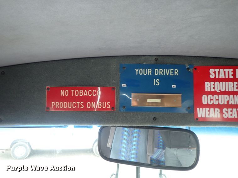 image for item FF9378 2003 Freightliner Champion coach bus